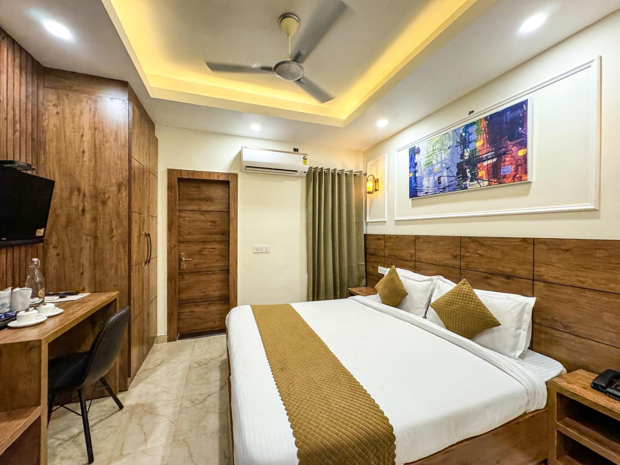 Hotel Nirvana Bliss, Behind Parmarth Niketan Rishīkesh Buitenkant foto