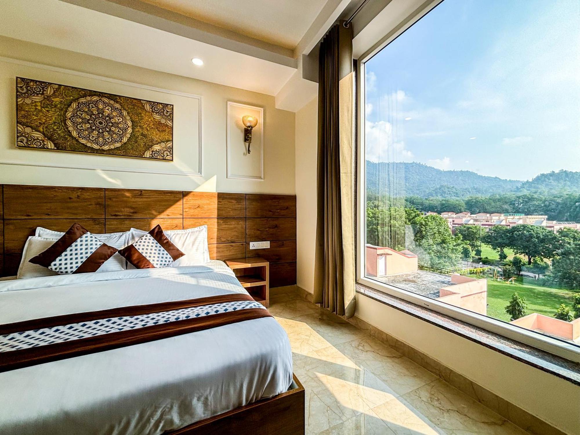 Hotel Nirvana Bliss, Behind Parmarth Niketan Rishīkesh Buitenkant foto