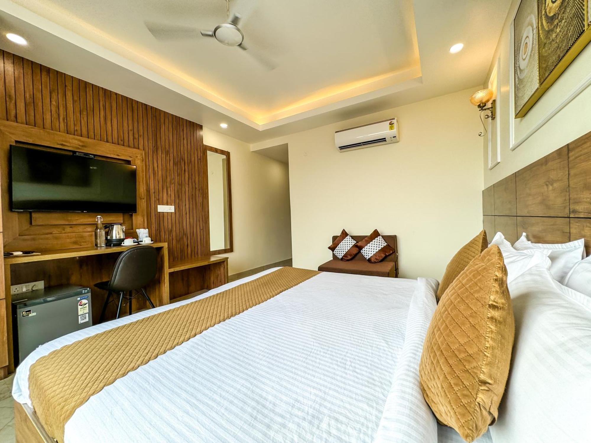 Hotel Nirvana Bliss, Behind Parmarth Niketan Rishīkesh Buitenkant foto