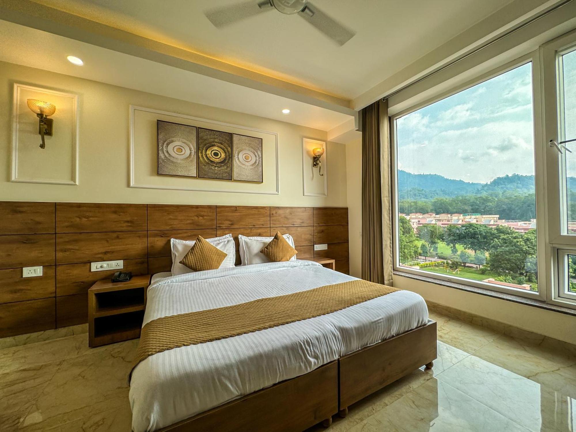 Hotel Nirvana Bliss, Behind Parmarth Niketan Rishīkesh Buitenkant foto