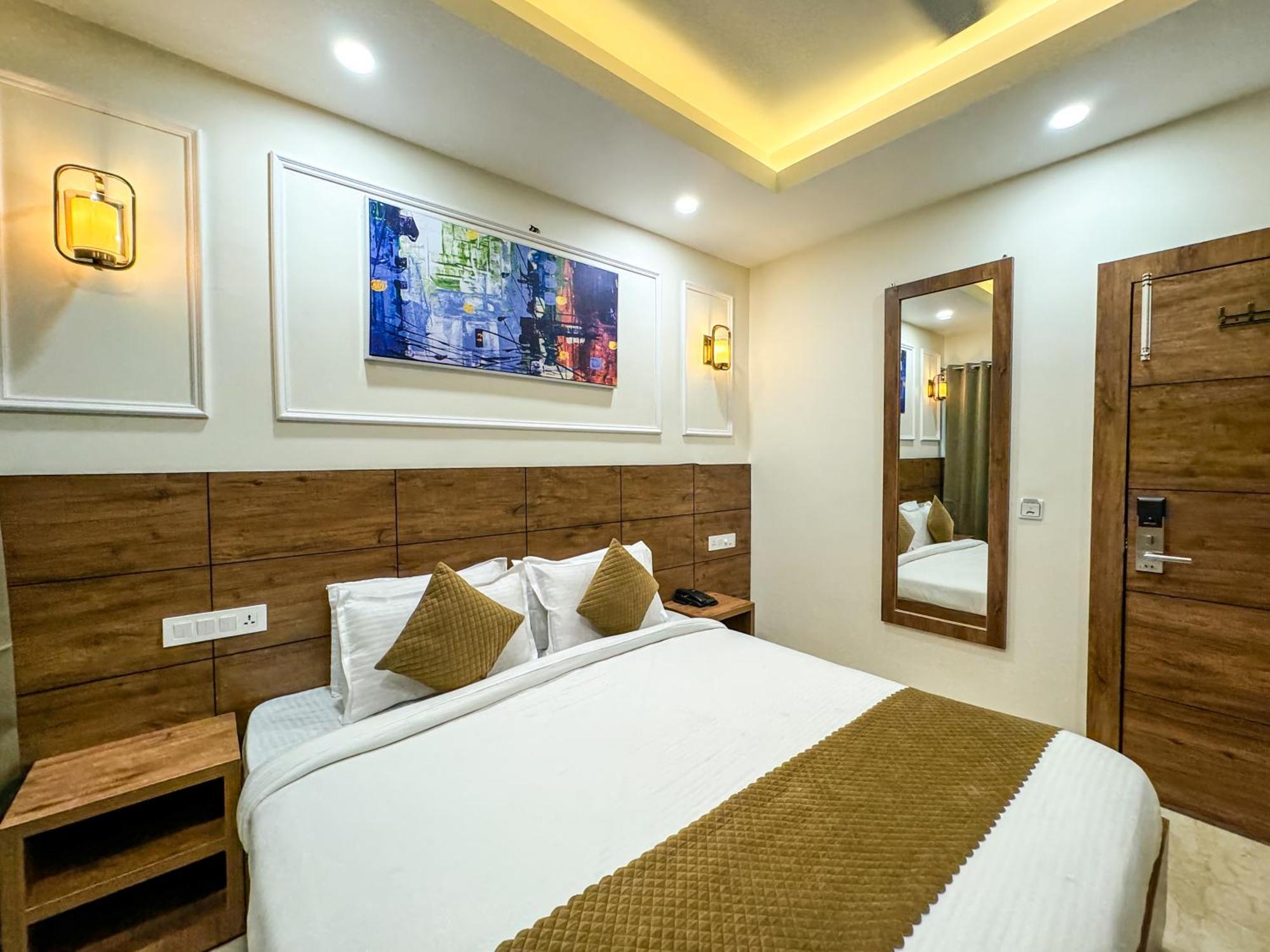 Hotel Nirvana Bliss, Behind Parmarth Niketan Rishīkesh Buitenkant foto